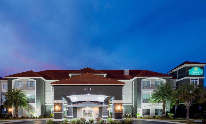 Pooler Hotel | La Quinta Inn & Suites by Wyndham Savannah Airport - Pooler
