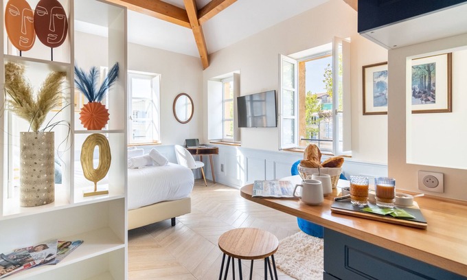 Salon-de-Provence Apartment | La Réserve de Salon de Provence
