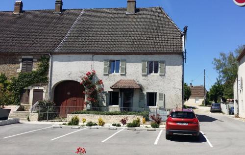 Mont-sous-Vaudrey House | La roseraie de Camille
