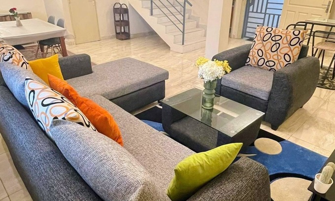 Angre Apartment | La Siesta Abidjan-Charming 2-bedroom Split-Mezzanine level apartment; WiFi-AC.