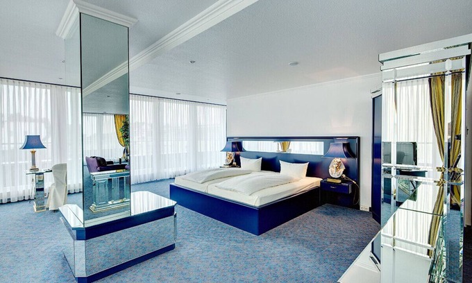 Sued Hotel | La Strada Hotel