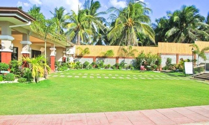 Lemery Hotel | La Sueña Brisa Beach Resort and Events Place