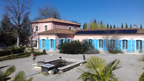 Lussas-et-Nontronneau Bed & Breakfast | La table de Pierre