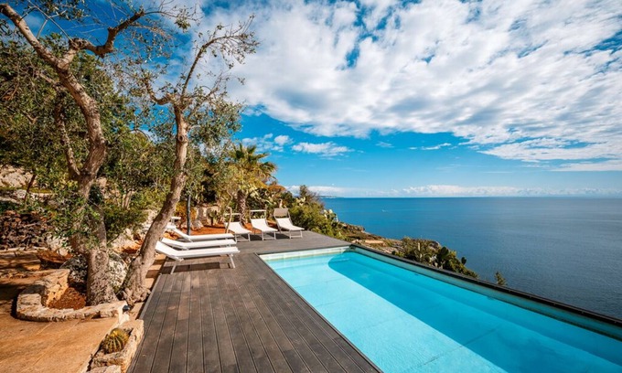 Porto Tricase Villa | La Teresina SalentoSealovers - Villa overlooking the sea with private pool