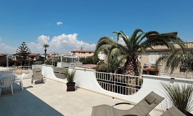 San Leone Villa | " La Terrazza sul Tramonto " Apartment in villa near the sea-San Leone