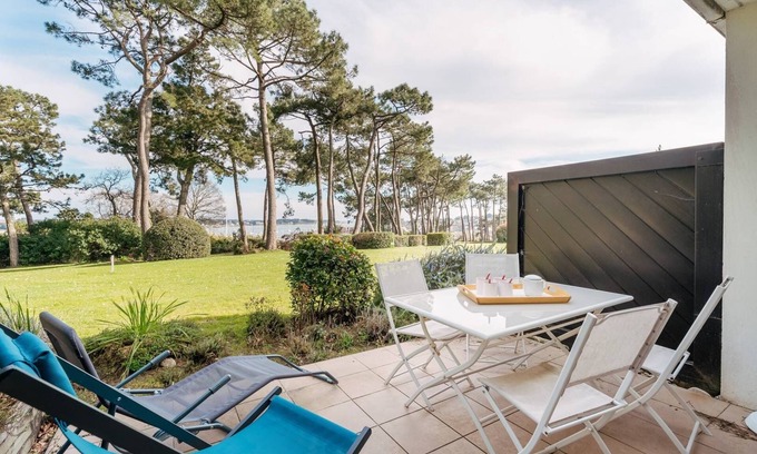La Trinite-sur-Mer Apartment | La Trinité/Mer - 2-room apartement -35m²-Port view