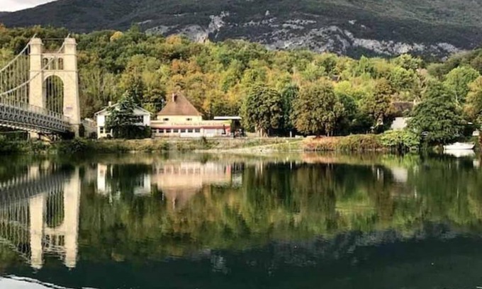 Brangues Villa | La Villa Bacchus au bord de l'eau, piscine chauffée, PROMO AUTOMNE 2025