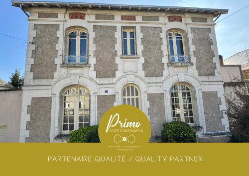 Thouars Villa | La Villa Camille - vue sur le Thouet BY PRIMO CONCIERGERIE