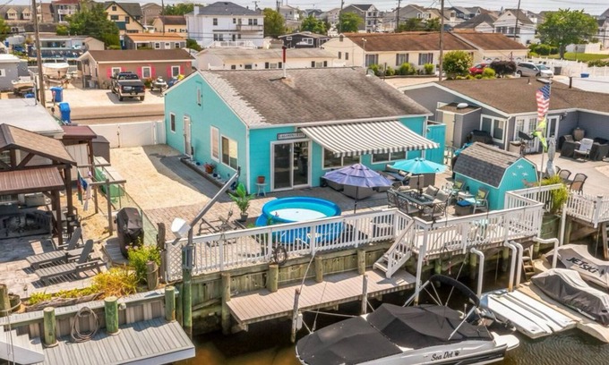 Beach Haven West House | Lagoon Living! 3-bedroom house with AC, WiFi in peaceful Beach Haven West