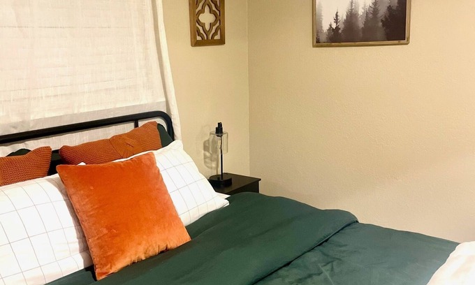 Lake Almanor West House | ⭐️Lake Almanor; clean & comfortable wheelchair accessible home in the mountains⭐️