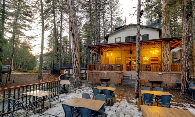 Tosya House | Lake and Mountain View Hotel | Doceia Moderna