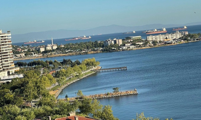 Kucukcekmece Apartment | Lake and Sea view 2 bedrooms apartment