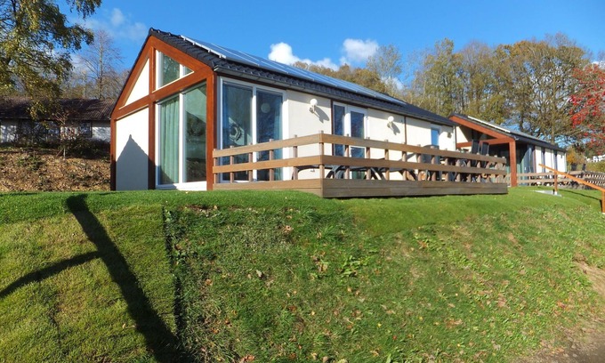 Kronenburg House | Lake Bungalow with Washer Access