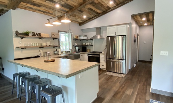 Averill Park Cottage | Lake Cottage - 15 Minutes to Jiminy Peak Ski Resort, Albany, Troy