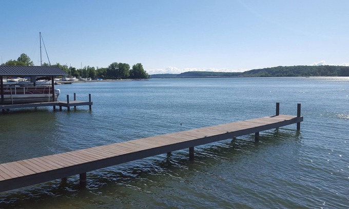 Fair Haven Cottage | Lake Cottage On The Bay In Fair Haven w/Boat Dock