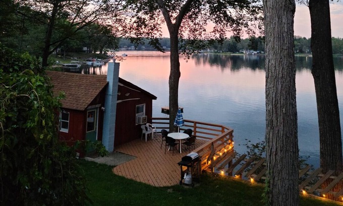 White Cloud Cabin | Lake Front Cabin on Diamond Lake