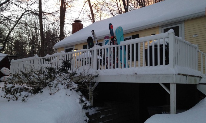 Gilmanton Cottage | LAKE FRONT!! SKI ALL WINTER!!!