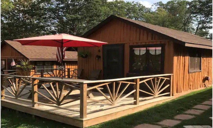 West Branch Cabin | Lake Front Studio Cabin 4 - ATV & Pet Friendly!