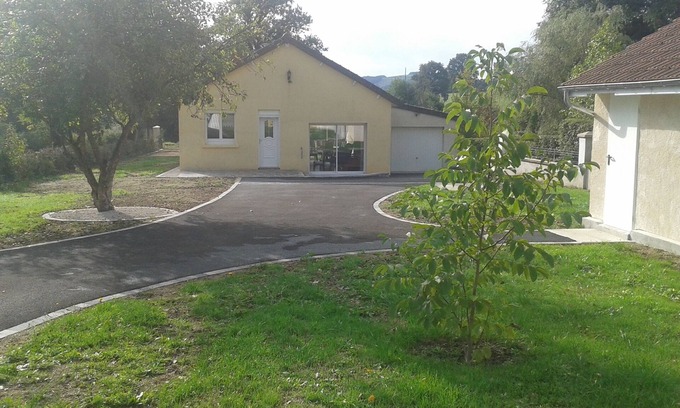 Thil-sur-Arroux House | lake house in thil sur arroux