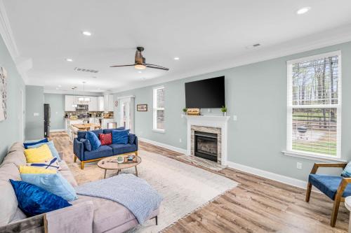Bumpass House | Lake House with Hot Tub and Fire Pit