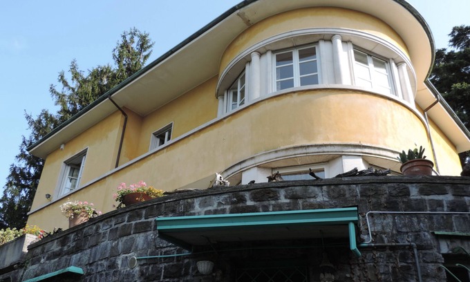 Reno Villa | Lake/Mountain Views Terrace Garden Woods. Spacious rooms, High windows, Lift