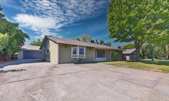 Orangevale House | Lake Natoma Retreat - minutes from Downtown Folsom - 3 Beds 2 Baths