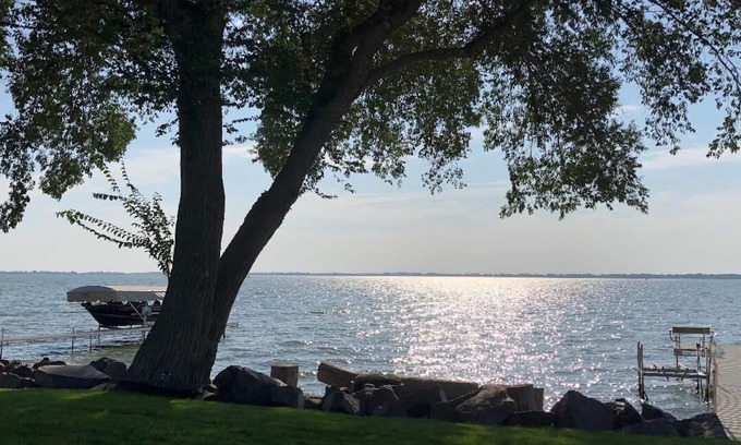Hamlin County Cabin | Lake Poinsett Home, Large Lakeside Yard & Patio, Great Lake View!