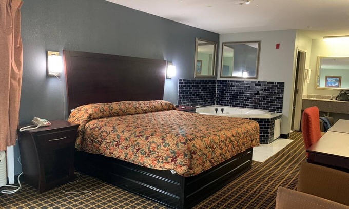 Sneads Hotel | Lake Seminole Inn