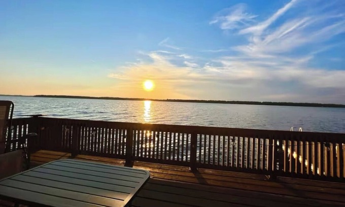 Dunsford Cottage | Lake Sturgeon Getaway