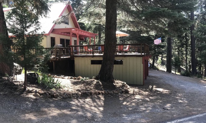 Lake Almanor Country Club Cabin | Lake Almanor Peninsula Cabin. right next to Rec 2. Newly Remodeled!