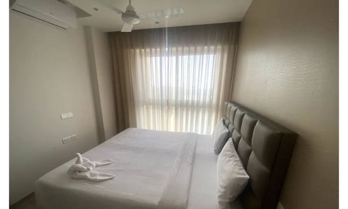 Hiranandani Gardens Apartment | Lake View 1-bedroom @ Hiranandani Powai- Maxxvalue