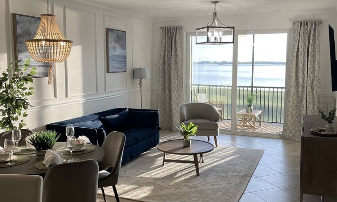 Biggar Condo | Lake View 2 Bedroom Condo Includes Golf!