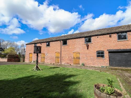 Macclesfield Apartment | Lake View Barn