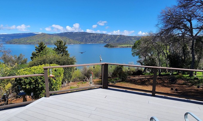 Soda Bay House | Lake View Home w/priv. HotTub & comm. Pool in Riviera Hgts.