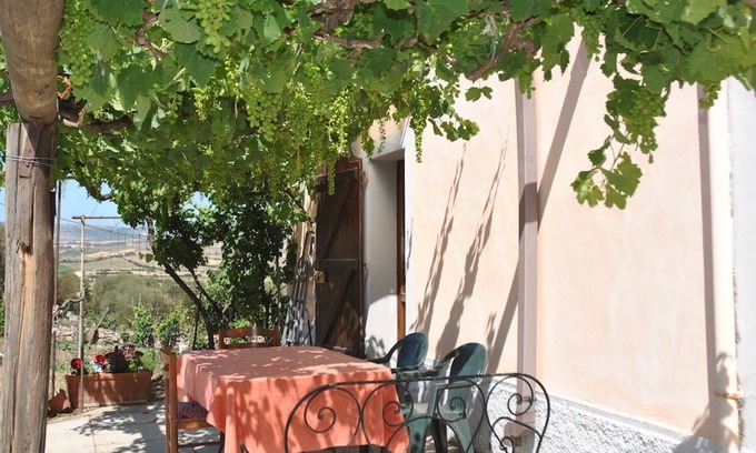 Perfugas House | LAKE VIEW VILLA 15 MINUTES FROM THE SEA