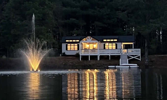 Benson Cabin | Lakefront Cabin