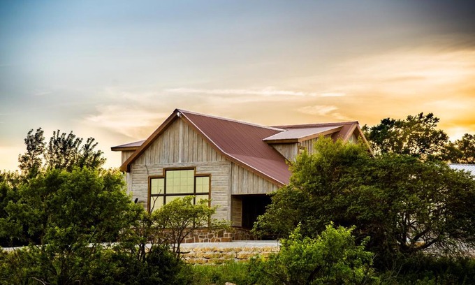 Cedar Vale House | Lakefront Cedar Vale Lodge with Private Boat Dock!