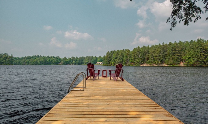 Port Carling Cottage | Lakefront Cottage for families, just minutes from Port Carling in Muskoka!