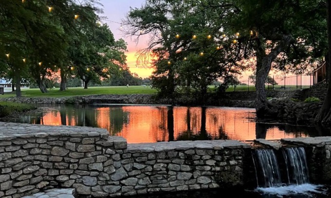 Brandon House | Lakefront Guest Ranch Retreat w/Kayaks/Fishing/Pools/RecCourt/FarmAnimals