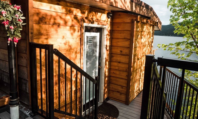 Christina Lake Cottage | Lakefront Hideaway w/beautiful views, quiet area, private lake access & dock!