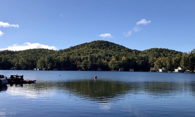 Wiley House | LAKEFRONT! Huge Screened Porch overlooking lake! Kayaks,canoe,pingpong incl! 5⭐️