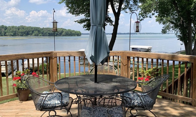 Madison House | Lakefront Living in Madison