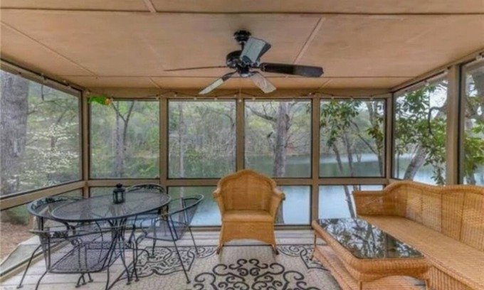 Lake Lure House | Lakefront Mountain View Golf Villa in Rumbling Bald Resort, Lake Lure
