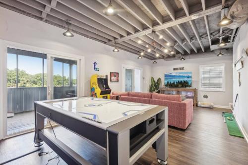 Snellville House | Lakefront Retreat with Luxury Touch