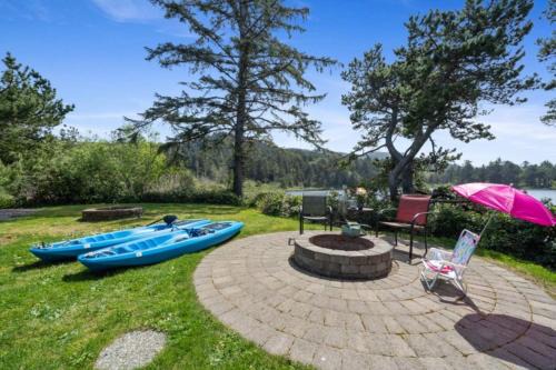Rockaway Beach House | Lakefront Retreat Hot Tub & Semi-private Dock