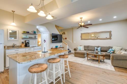 Bracey Apartment | Lakefront Retreat with Dock, Patio and Grill in Bracey