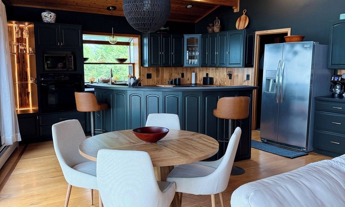 Oswego House | Lakehouse w/Private Beach