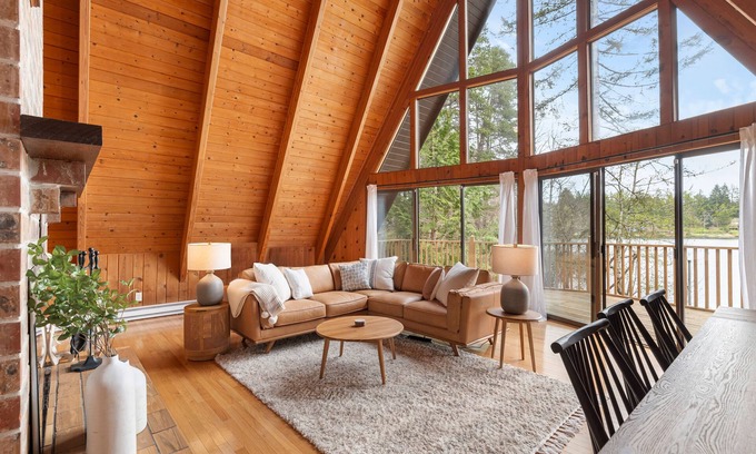 Burley House | Lakeside A-frame for families, grannies and new kayakers