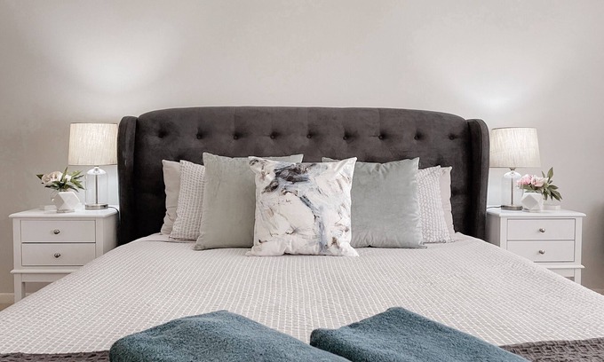 Mount Gambier House | Lakeside Cottage.5 minute walk to The Blue Lake