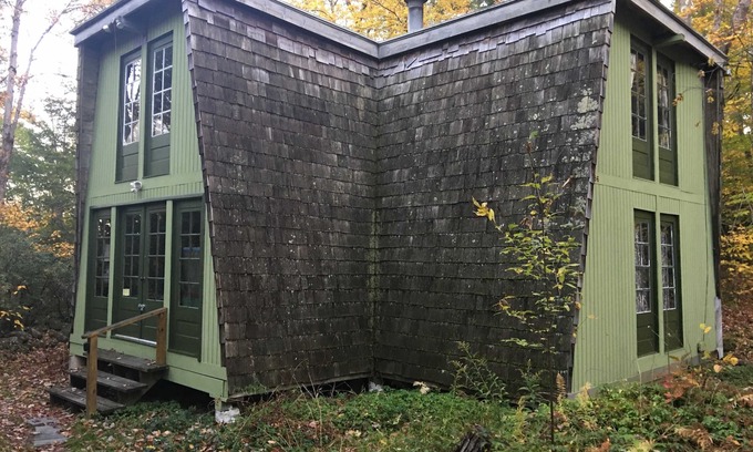 Tolland Cottage | Lakeside Cottage in the Berkshires